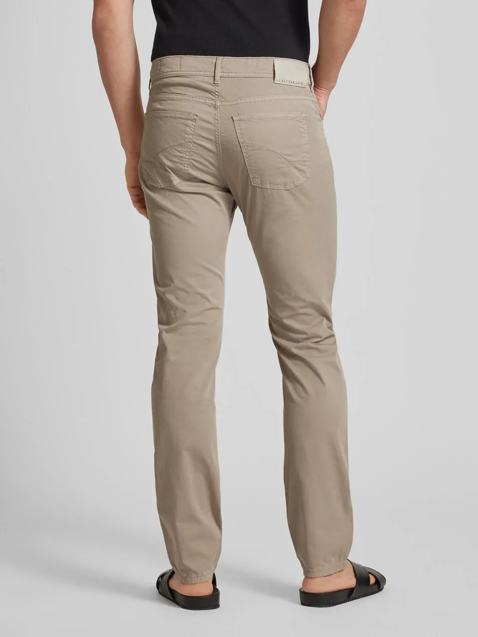 Baldessarini Tapered Pants – Perfect Blend of Sophistication and Comfort