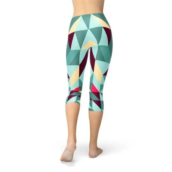 Chic Geometric Triangle Print Capri Leggings for Women