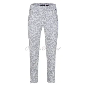 Robell Nena 09 – 7/8 Cropped Trouser 52490-54833-95 (Grey Shimmer Animal Print)