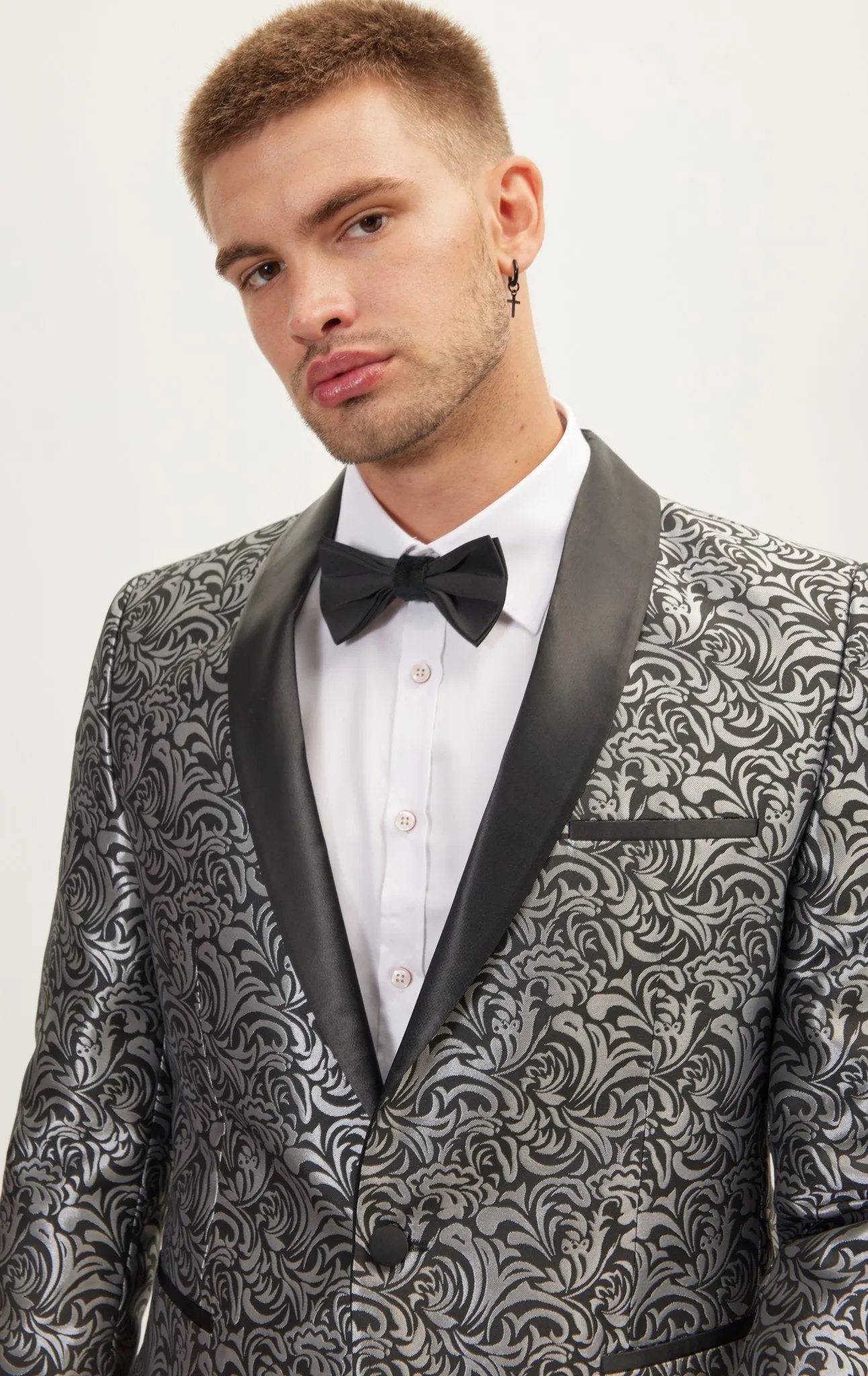 Shawl Lapel Metalic Paisley Tuxedo Jacket -  Silver Black