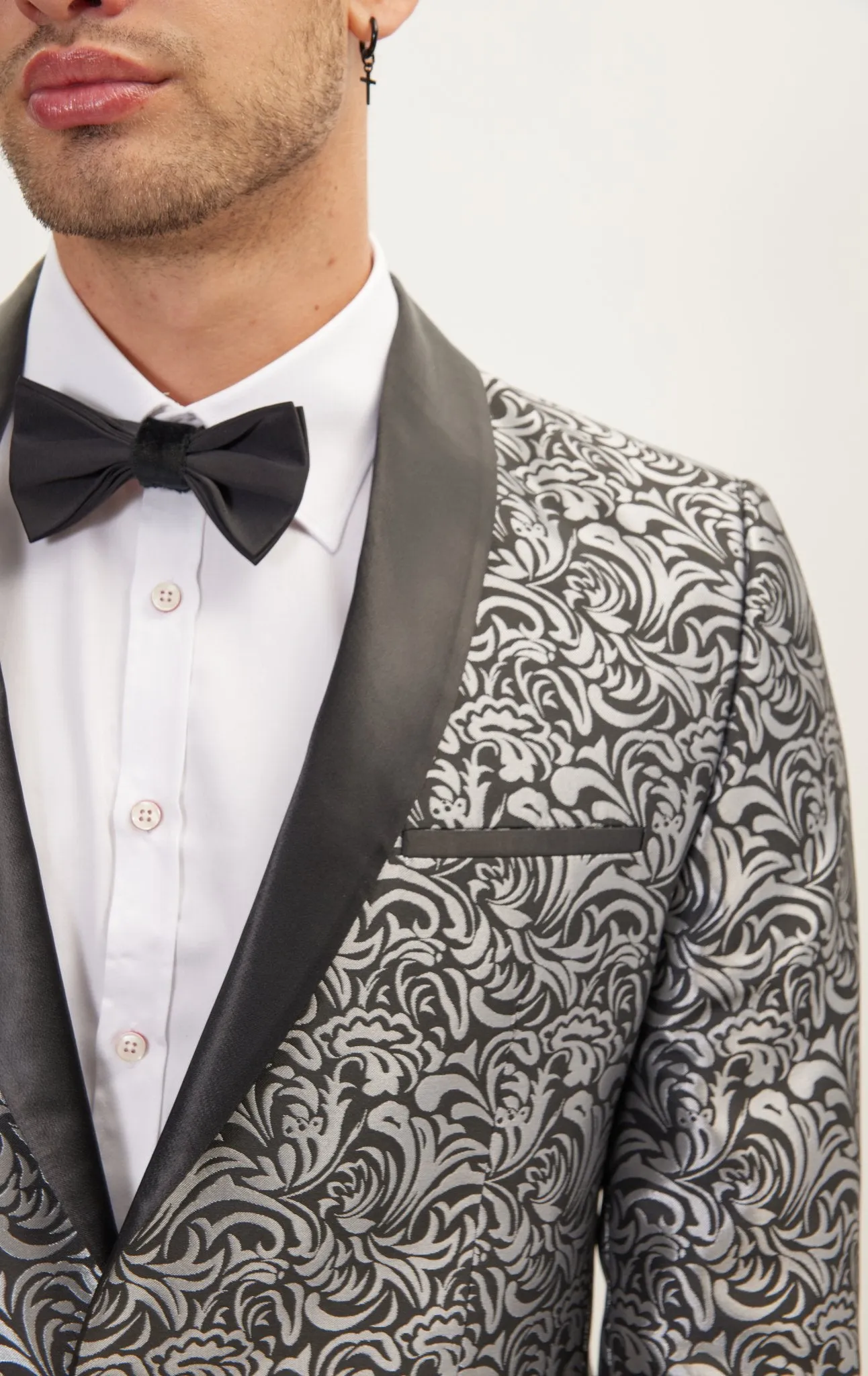 Shawl Lapel Metalic Paisley Tuxedo Jacket -  Silver Black