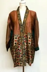 Stunning Short Vintage Art Silk Kimono Jacket (Bronze/Red)